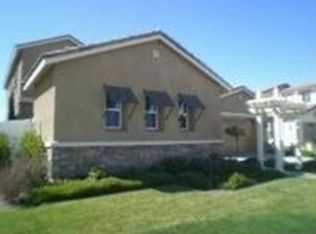 3086 Blue Cascade Dr, Perris, CA 92571