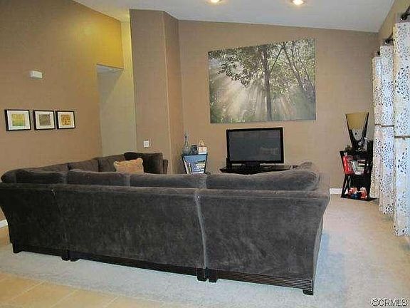 4th image of 28243 Belleterre Ave