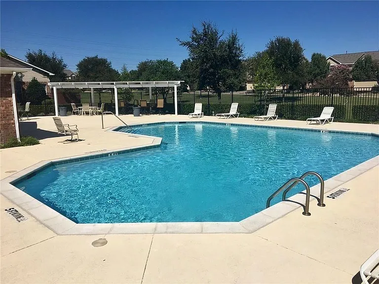 4531 Woodsboro Ln — Photo 8