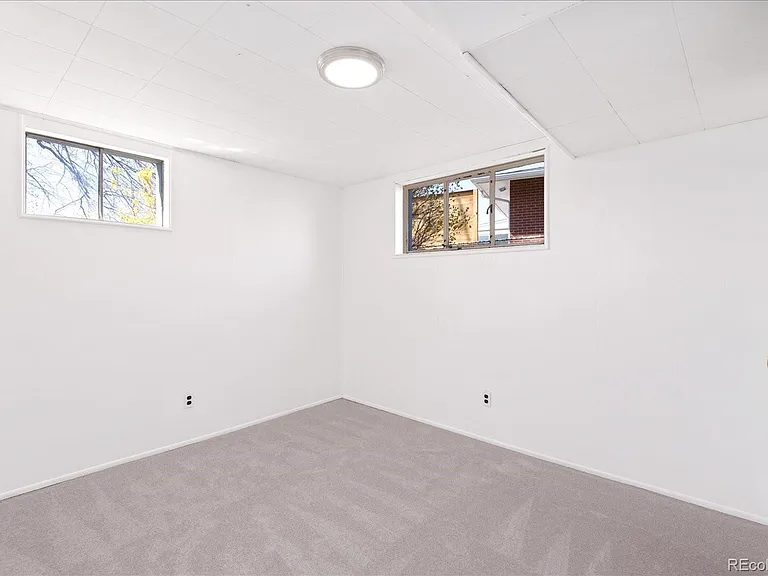 7896 E Jefferson Pl — Photo 12