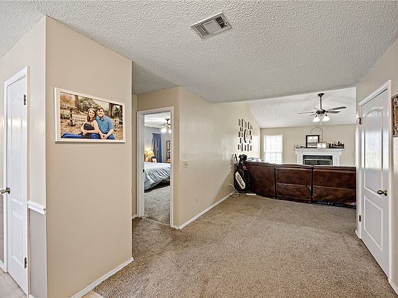 5th image of 309 Preston Dr