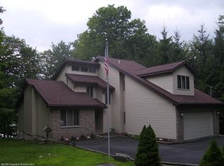 102 Birch Ledge Rd, Canadensis, PA 18325