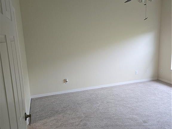 5th image of 2261 Somerset Ridge Dr Unit 203