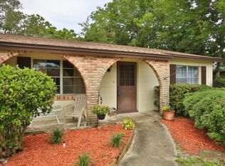 22 Raintree Dr, Port Orange, FL 32127