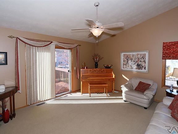2nd image of 6405 S Mogen Ave