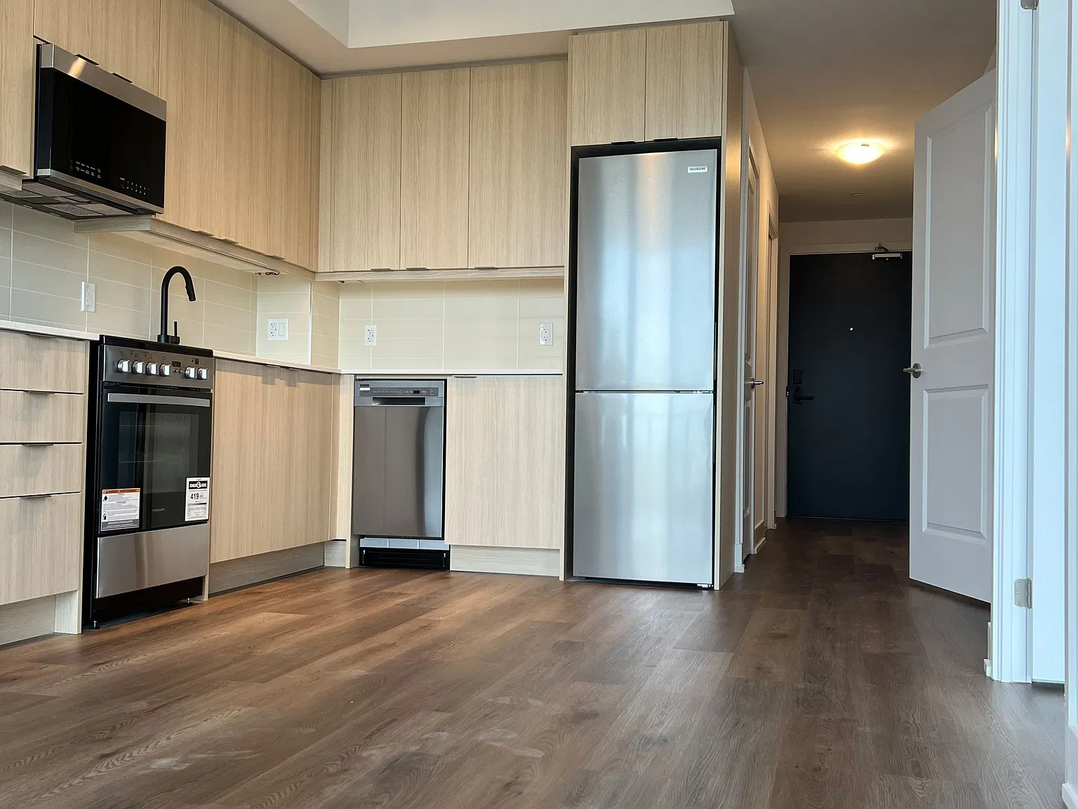 1 bed, $1,950 — Photo 3