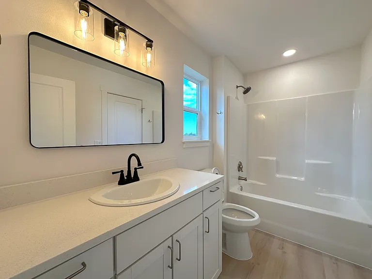 3021 Harold Dr SE — Photo 12