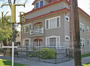2700 T St APT 4, Sacramento, CA 95816