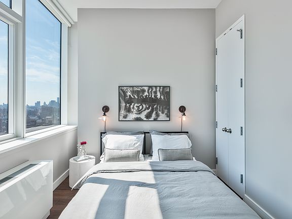 5th image of 507 W 28th St APT 30F