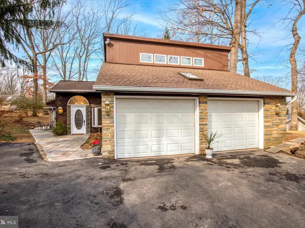 455 Sharon Dr, Wayne, PA 19087