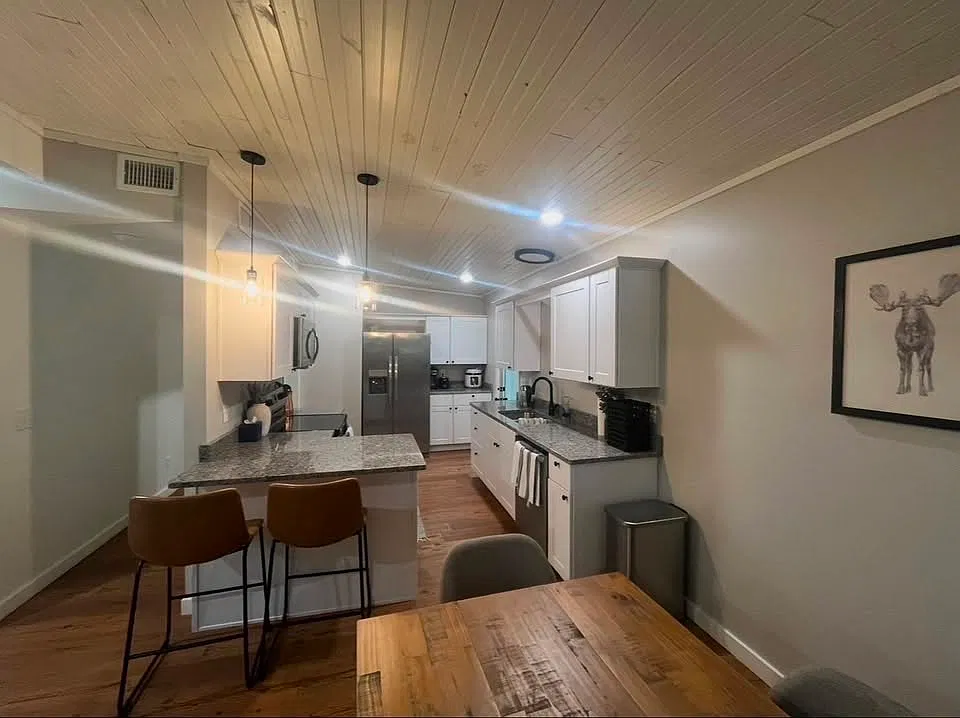 3 bed, 1308 sqft, $1,400 — Photo 2