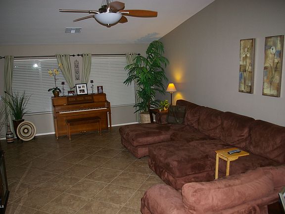 3rd image of 1817 W DESERT HILLS Drive