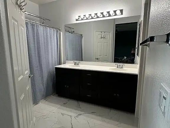 3rd image of 15423 Park Point Ave Unit 106