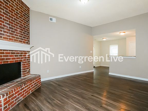 4th image of 2677 Bay Pointe Cir N