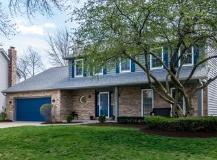 824 Piedmont Cir, Naperville, IL 60565