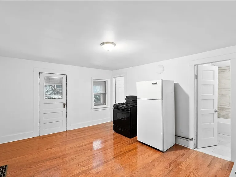 104 Kincaid Ave — Photo 19