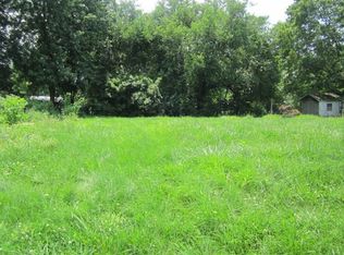 1607 E Locust St, Petersburg, IN 47567