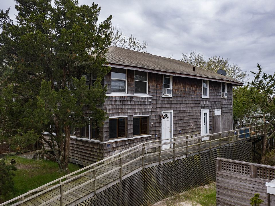 1st image of 692 Ocean Breeze Walk