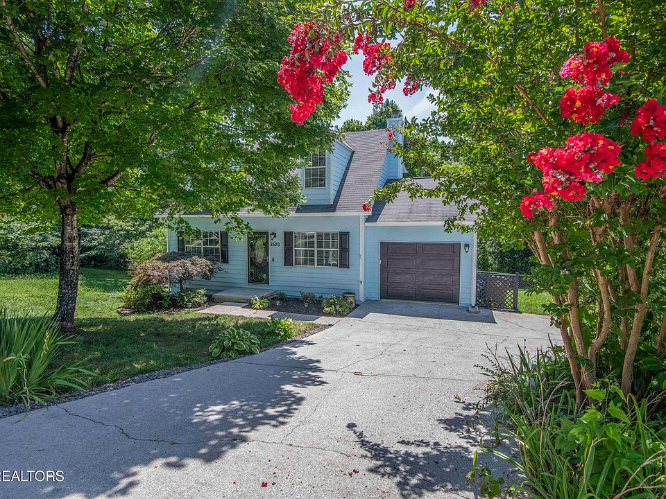 1st image of 2529 Hammond Ln
