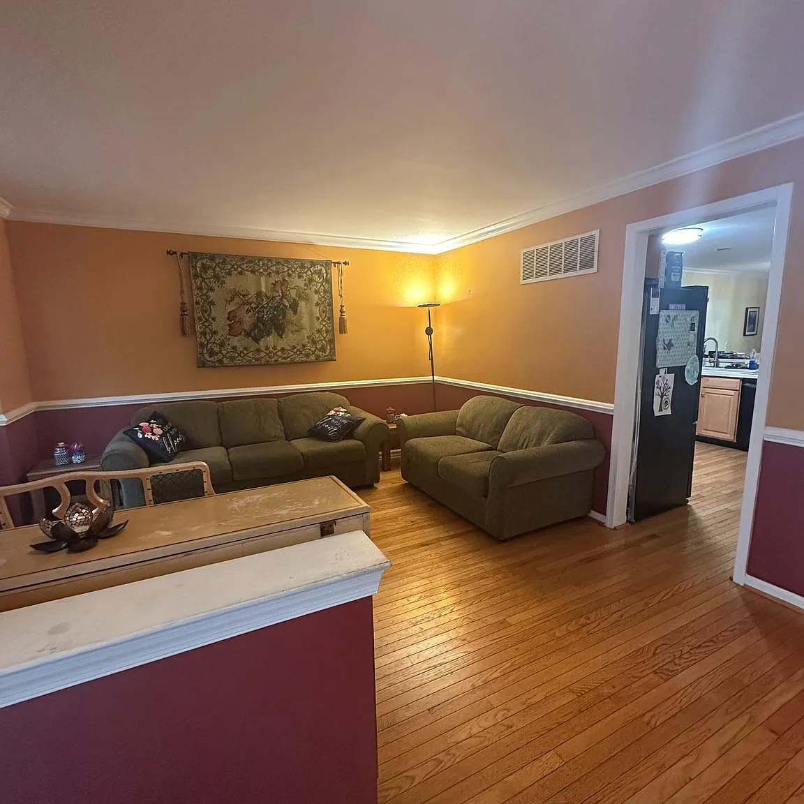 3 bed, 2.5 bath, 2328 sqft, $3,600 — Photo 2