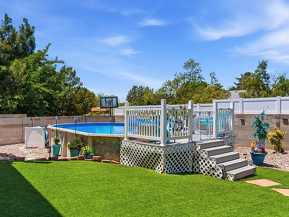 4th image of 9601 Villa Del Rey NE