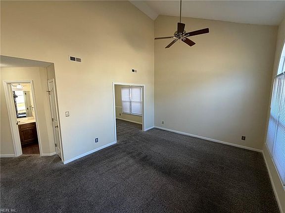 4th image of 411 Campton Pl