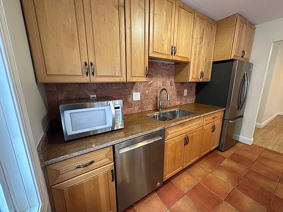 3rd image of 158 N Twin Oaks Ter