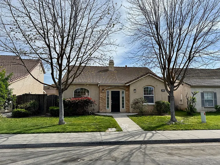 1836 Encina Ave — Photo 1