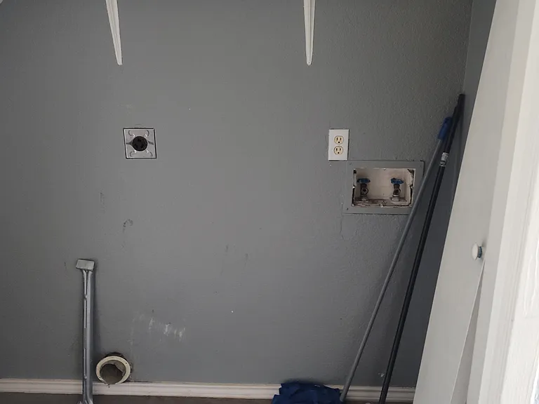 1100 Shanarae Cir #C — Photo 8