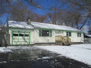 61 Sprague Ave, Warwick, RI 02889