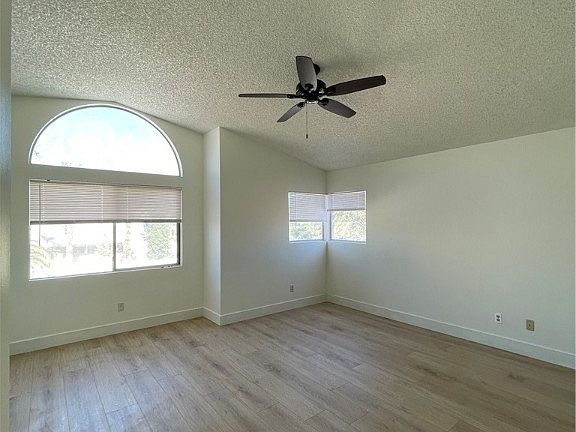 5th image of 6316 Mandarin Dr