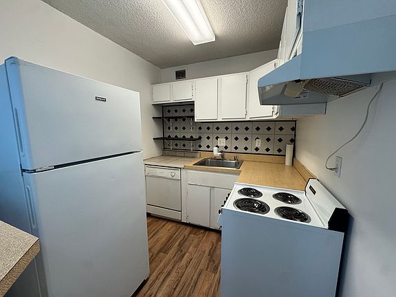 2nd image of 2059 Huntington Ave APT 702
