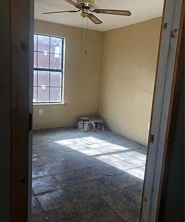 4th image of 1202 Houston St
