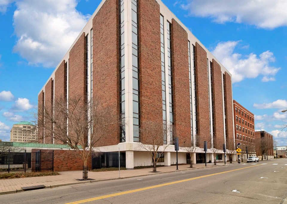 1st image of 315 Dayton St #621