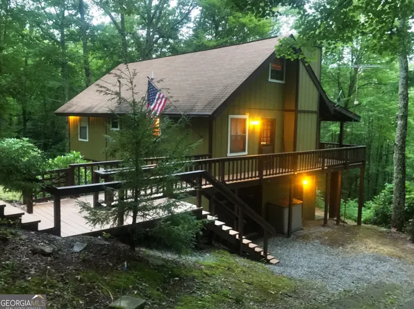 559 Maple Leaf Dr, Dillard, GA 30537