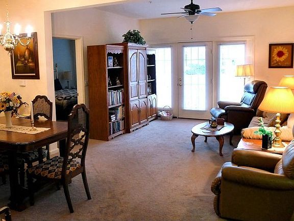 Living Rm % Formal Dining Rm