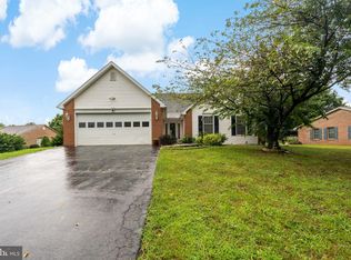 75 Yale Ln, Falling Waters, WV 25419