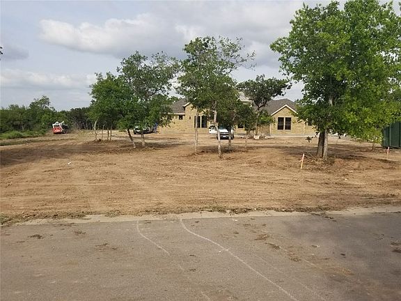 2nd image of 161 Saddle Ln