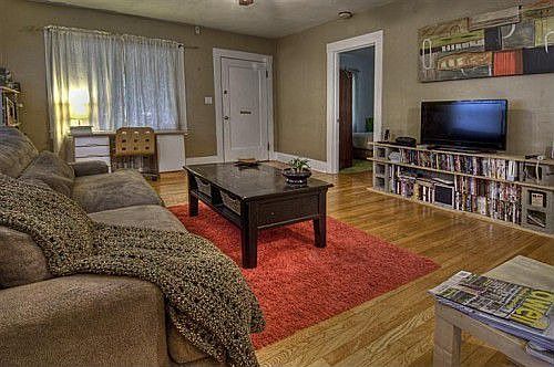 4th image of 2582 Harkness St