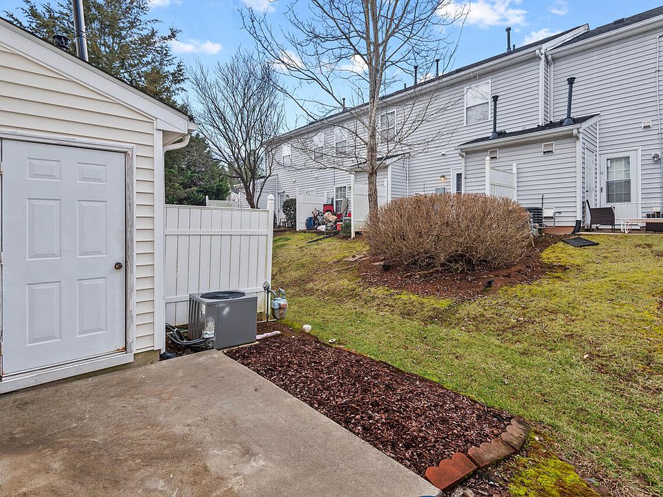 1st image of 3349 Tarleton W