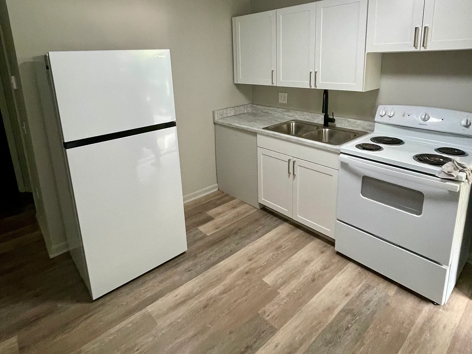 1 bed, 600 sqft, $895 — Photo 3