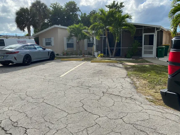 2084 Monroe Ave Unit C, Naples, FL 34112