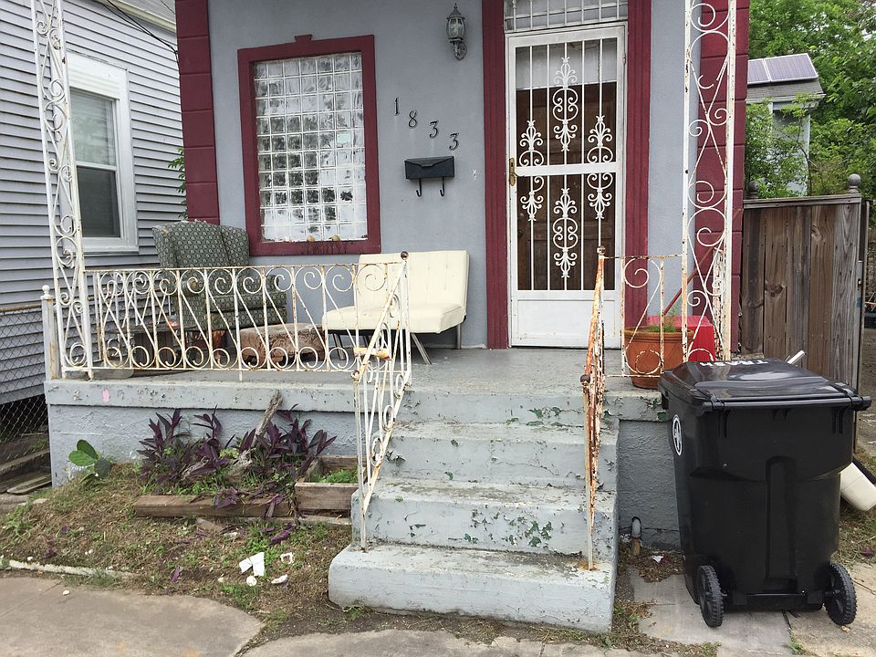 1st image of 1833 Painters St