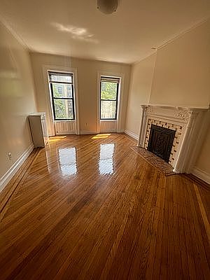 1st image of 386 Sterling Pl #4
