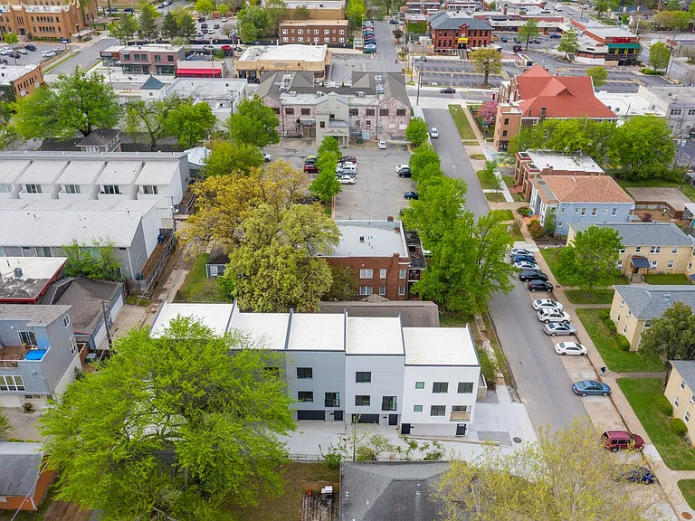 Quaker Condos - $300 Off Immediate Move-Ins! — Photo 58