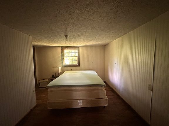 5th image of 698 Casey Branch Rd