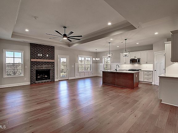 5th image of 234 Ruby Rose Rdg