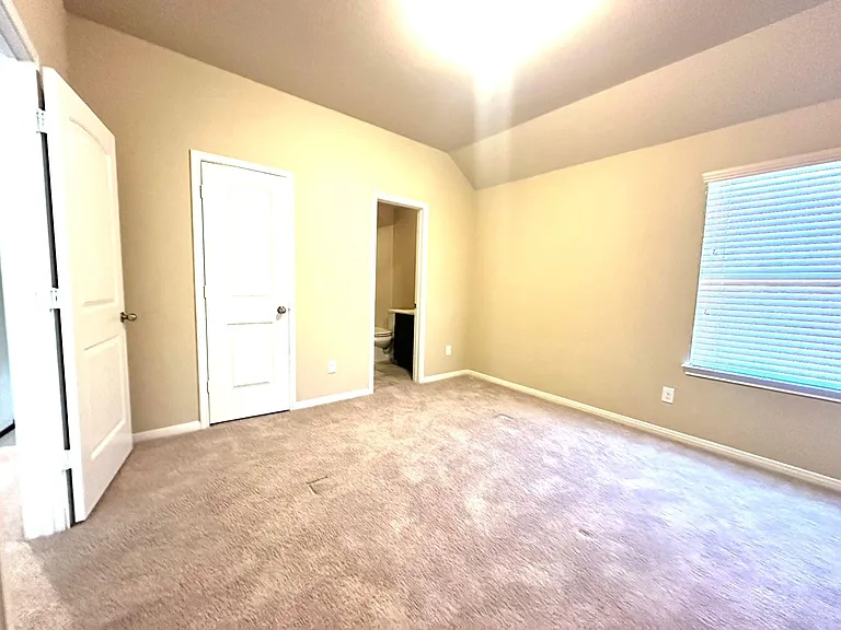 22407 Ebbets Field Dr — Photo 27