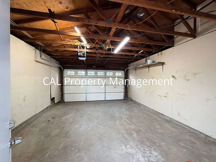 421 Michael Cir — Photo 18