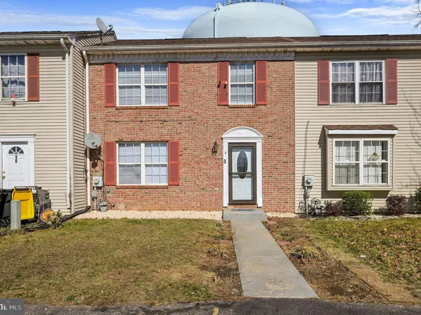 8 Treelane Dr, Bear, DE 19701